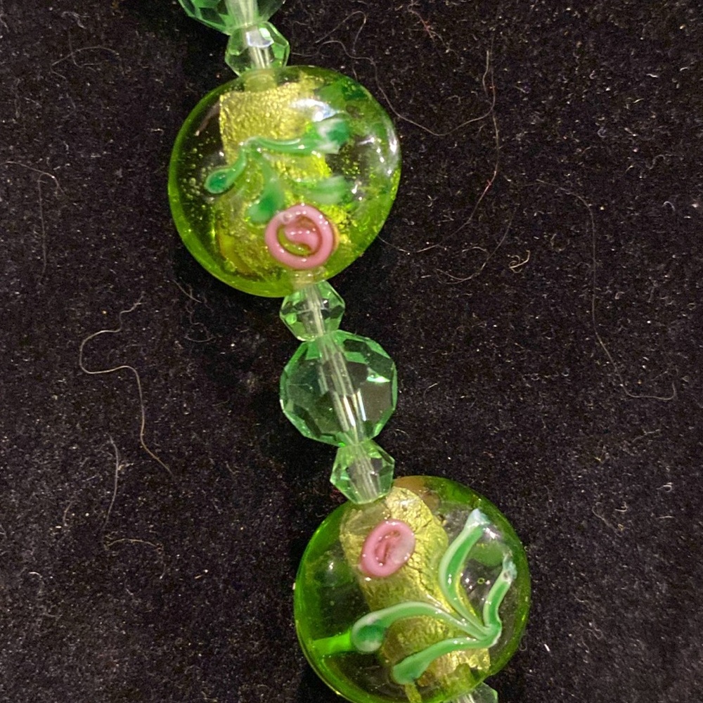 Lime Green Wedding Cake Beaded Necklace with Lime Crystals in Silver Tone. - Picture 4 of 9